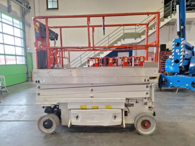 Jlg 2030ES 2014 - Scissor lift image 3 thumbnail