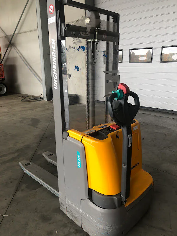 Jungheinrich EJC 110 2017 - Self-propelled stacker image 1