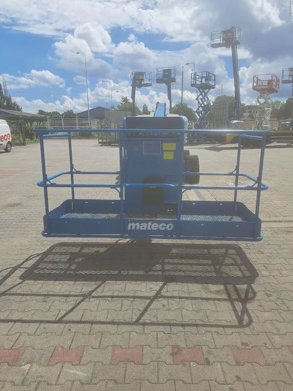 Genie S-45 TRAX 2015 - Telescopic boom lift image 1