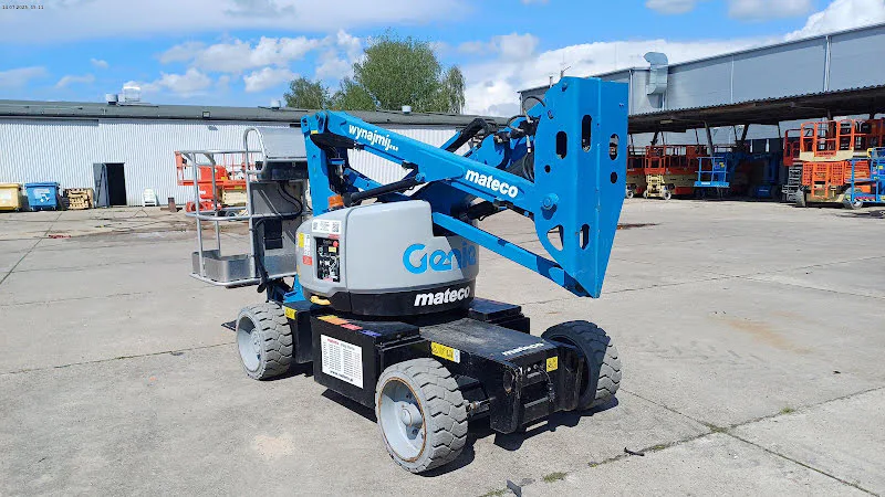 Genie Z-33/18 2015 - Articulated boom lift image 3 thumbnail