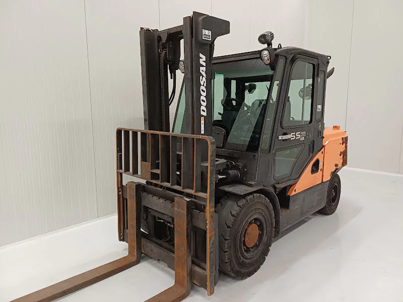 Doosan D55C-7 2019 - Carretilla elevadora diésel imagen 1