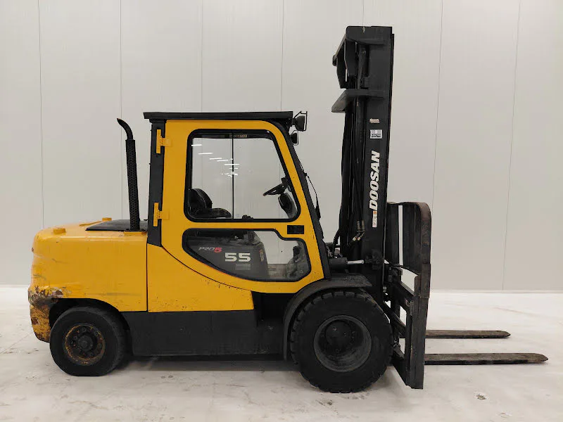 Doosan D55C-5 2008 - Carrello elevatore diesel immagine 3 miniatura