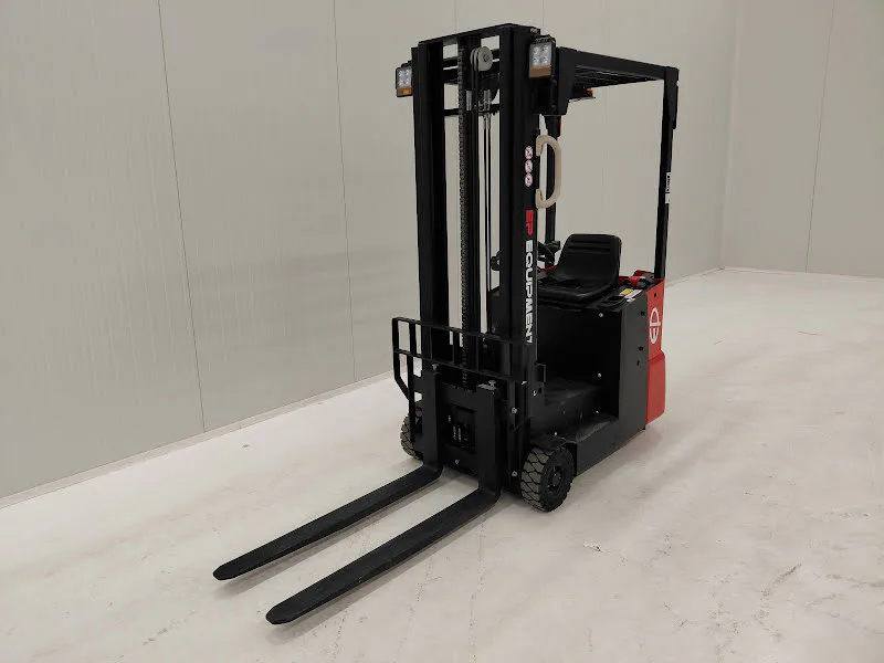 Ep EFS101 2022 - Electric forklift image 3 thumbnail
