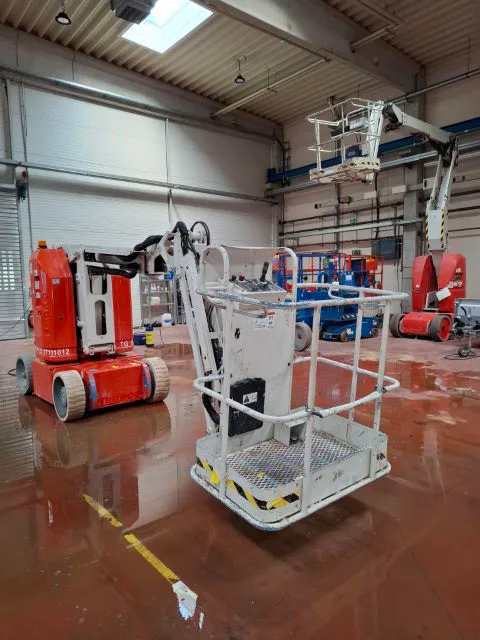 Genie Z-30/20N RJ 2012 - Articulated boom lift image 1