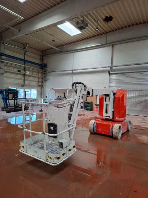 Genie Z-30/20N RJ 2012 - Articulated boom lift image 2 thumbnail