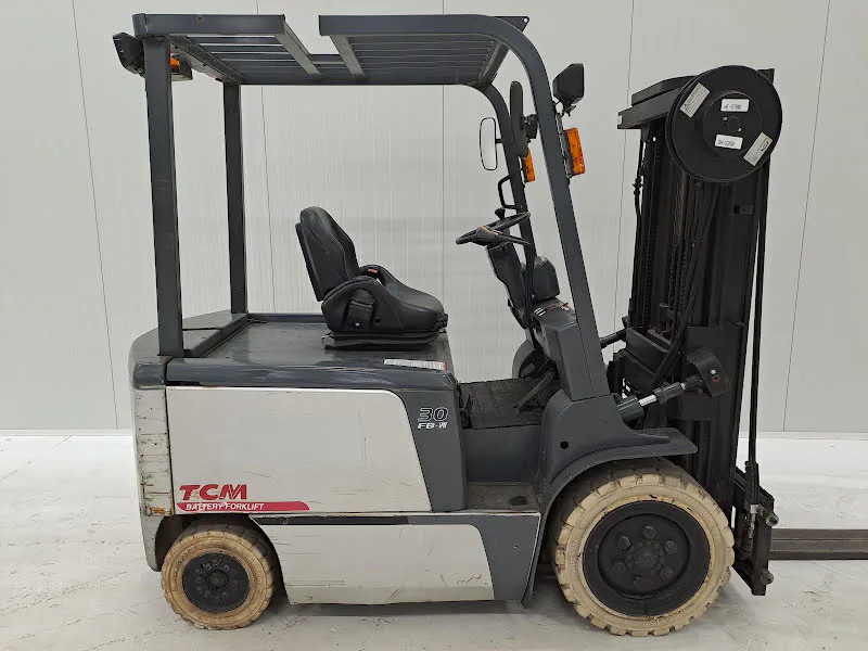 Tcm FB30-7 2009 - Electric forklift image 3 thumbnail