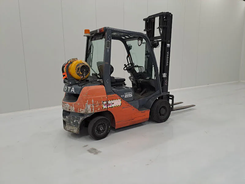 Toyota 02-8FGF25 2010 - Wózek widłowy LPG zdjęcie 2 miniatura