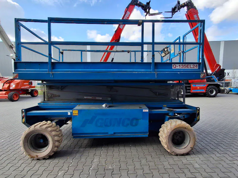 Holland Lift Q-135EL24 2008 - Piattaforma a forbice immagine 1