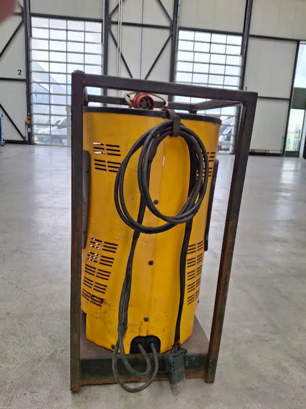 Mcrd FORKLIFT / REACHTRUCK CHARGER - Otro equipo de manutención imagen 1