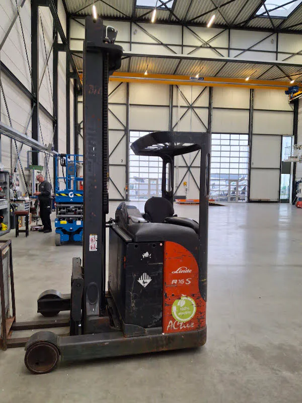 Linde R16S 2013 - Schubmaststapler Bild 2 Miniaturansicht