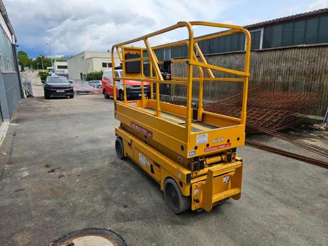Haulotte COMPACT 8 2016 - Nacelle ciseaux image 3 miniature