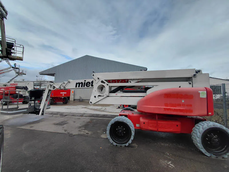 Niftylift HR28 HYBRID 4X4 2017 - Gelenkarbeitsbühne Bild 2 Miniaturansicht