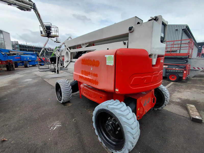 Niftylift HR28 HYBRID 4X4 2017 - Gelenkarbeitsbühne Bild 3 Miniaturansicht