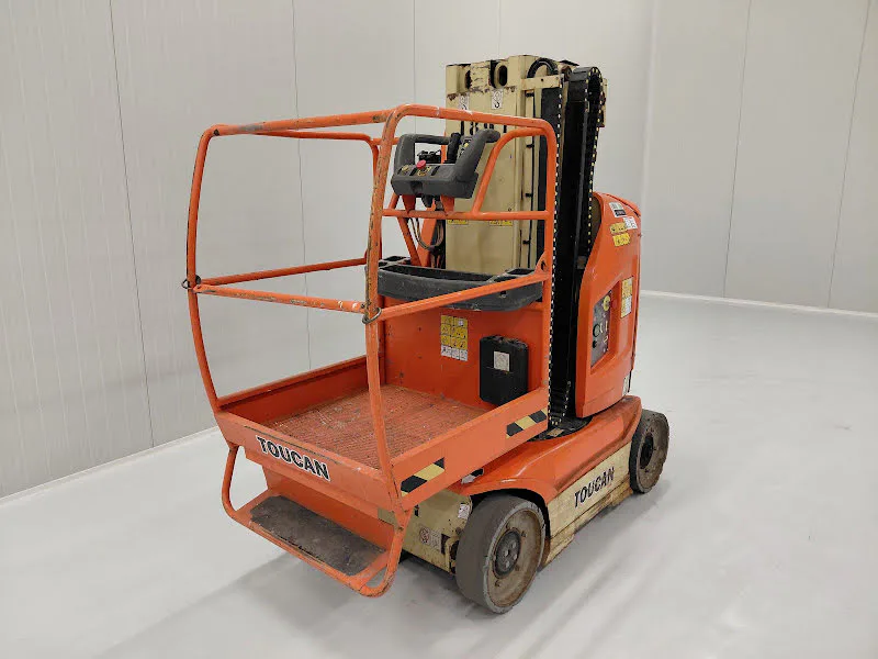 Jlg TOUCAN 8E 2012 - Personnel lift image 2 thumbnail