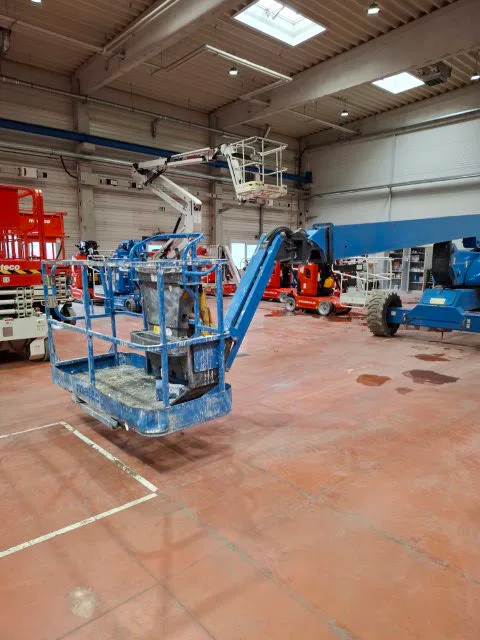 Jlg E600JP 2014 - Telescopic boom lift image 2 thumbnail