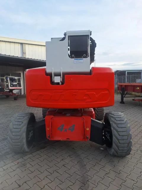 Niftylift HR28 HYBRID 4X4 2016 - Articulated boom lift image 3 thumbnail