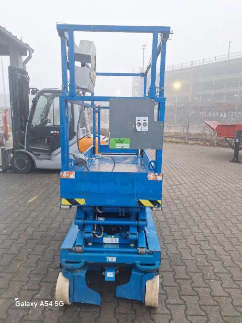 Skyjack SJIII 3219 2017 - Scissor lift image 2 thumbnail