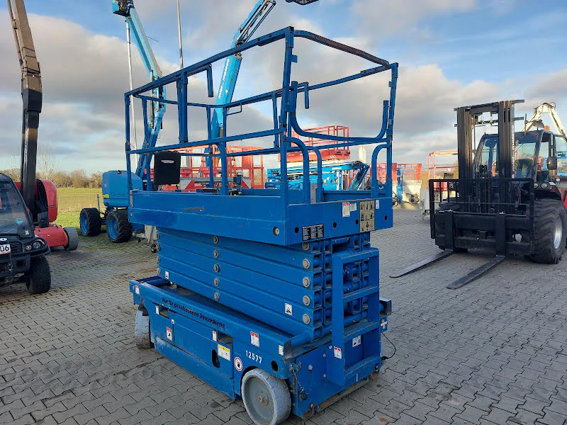 Haulotte COMPACT 14 2015 - Scissor lift image 2 thumbnail