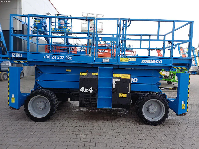 Genie GS-3390 RT 2016 - Scissor lift image 2 thumbnail