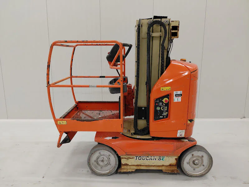 Jlg TOUCAN 8E 2014 - Personnel lift image 3 thumbnail