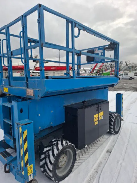 Genie GS-4069 RT OR 2015 - Scissor lift image 1