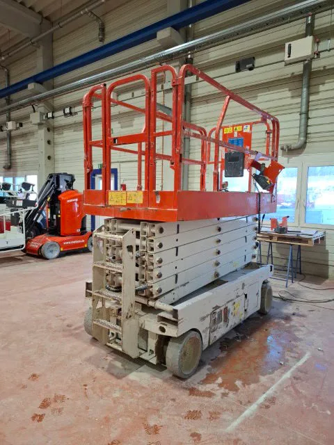 Genie GS-4047 2013 - Scissor lift image 3 thumbnail