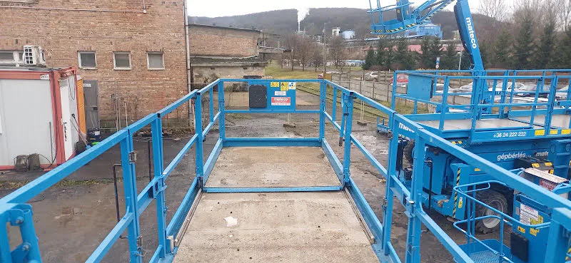 Genie GS-4390 RT 2016 - Scissor lift image 3 thumbnail