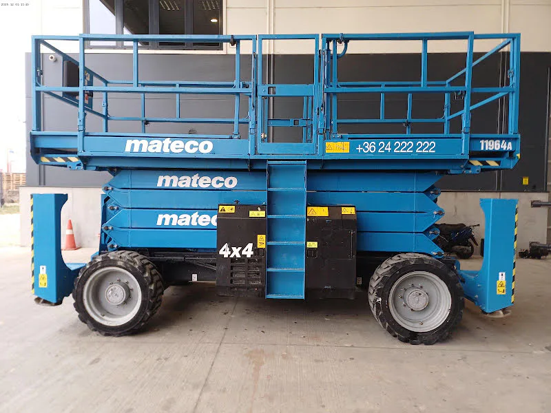 Genie GS-4390 RT 2016 - Scissor lift image 1
