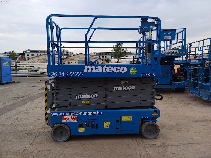 Genie GS-4047 2013 - Scissor lift image 2 thumbnail