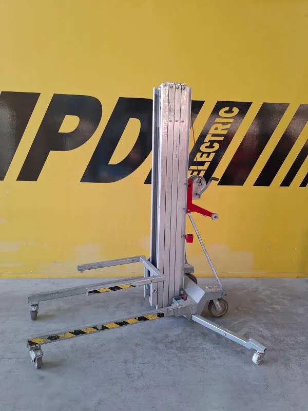 Alp Lift L752 2018 - Construction hoist image 3 thumbnail