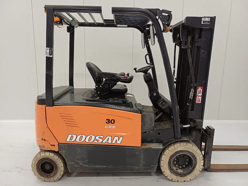 Doosan B30X-7 2016 - Elektryczny wózek widłowy zdjęcie 3 miniatura
