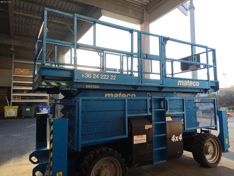 Genie GS-5390 RT 2015 - Scissor lift image 1