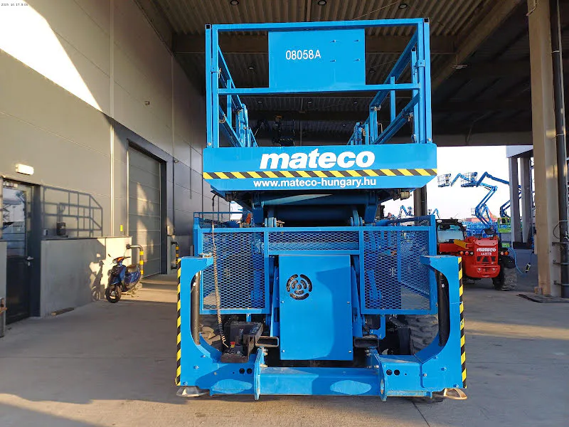 Genie GS-5390 RT 2015 - Scissor lift image 3 thumbnail