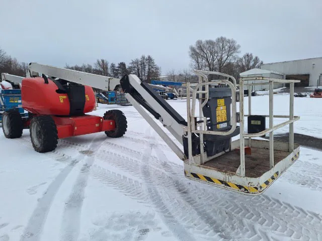 Jlg 600AJ 2014 - Articulated boom lift image 1