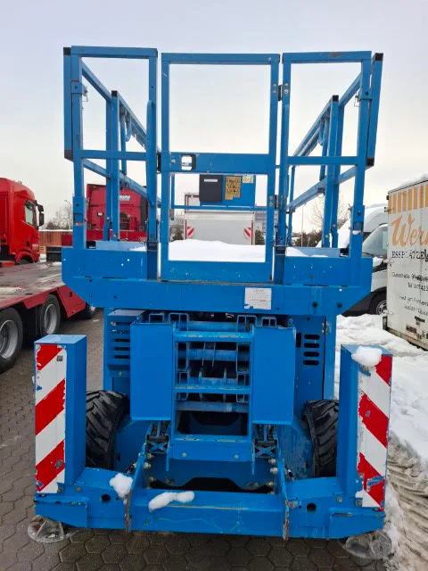 Genie GS-3369 RT OR 2016 - Nůžková plošina obrázek 3 náhled