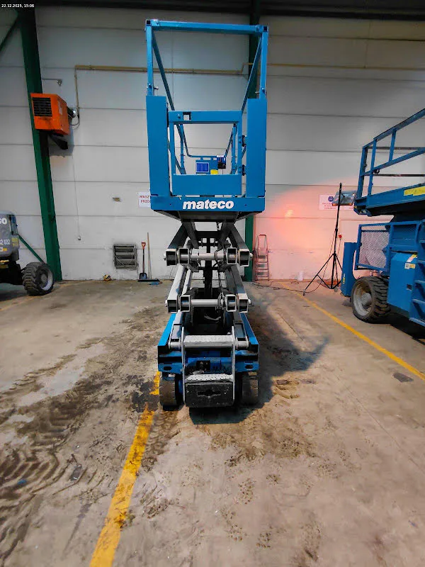 Genie GS-2032 2015 - Scissor lift image 2 thumbnail
