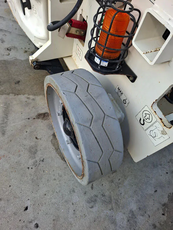 Jlg 2632ES 2015 - Piattaforma a forbice immagine 2 miniatura
