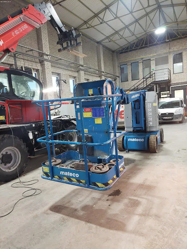 Genie Z-30/20N RJ 2015 - Articulated boom lift image 2 thumbnail