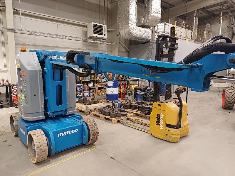Genie Z-30/20N RJ 2015 - Articulated boom lift image 2 thumbnail