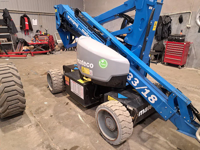 Genie Z-33/18 2015 - Articulated boom lift image 3 thumbnail