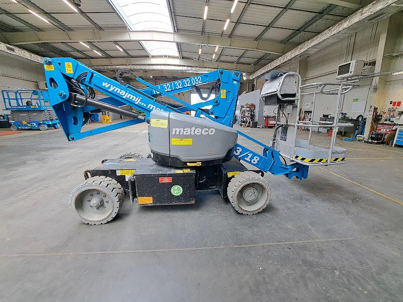 Genie Z-33/18 2015 - Articulated boom lift image 2 thumbnail