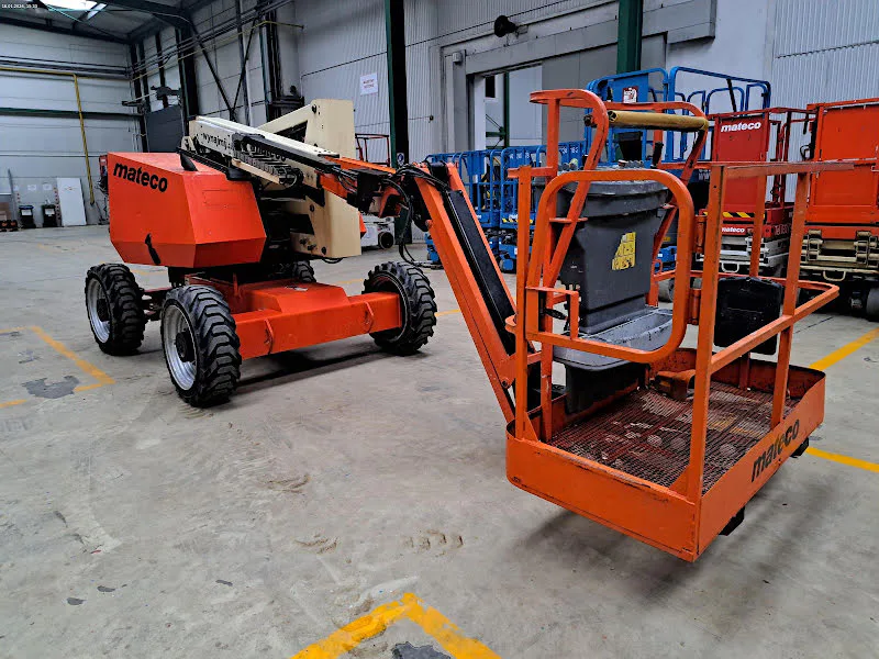 Jlg 340AJ 2015 - Nacelle articulée image 1