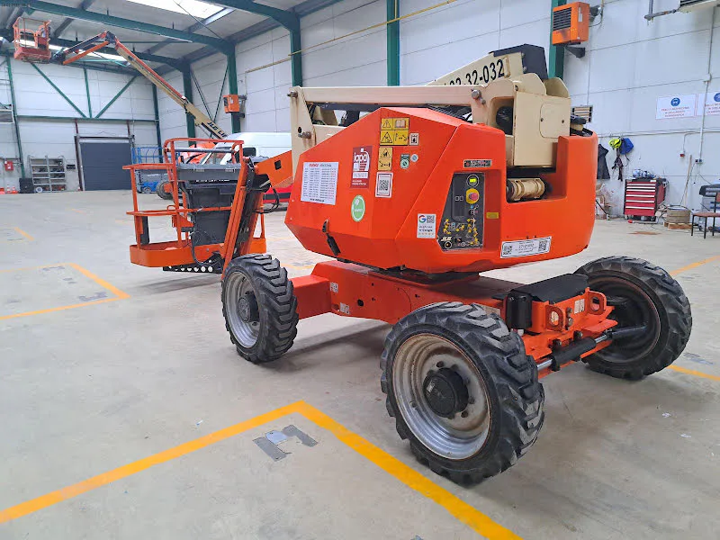 Jlg 340AJ 2015 - Nacelle articulée image 2 miniature