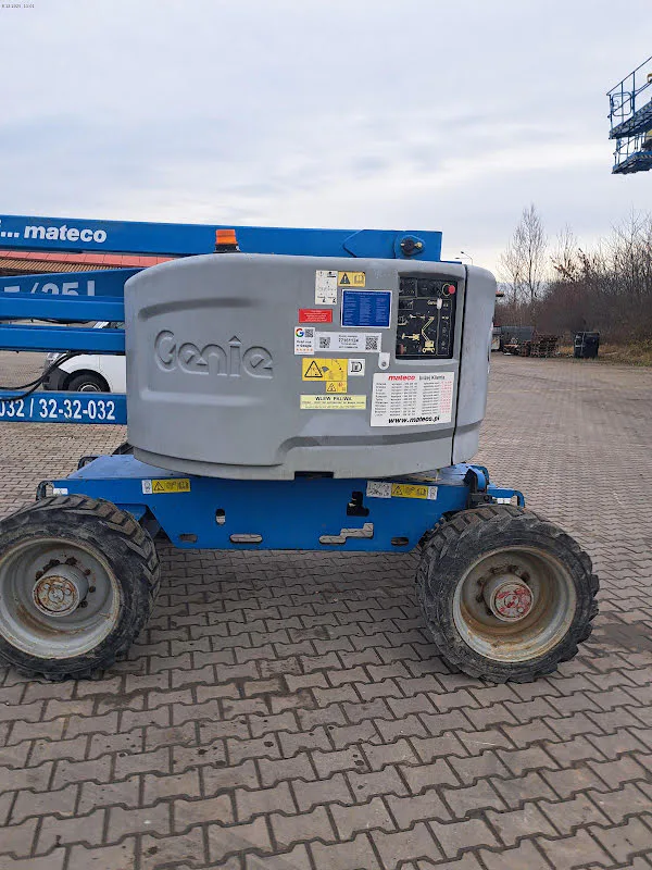 Genie Z-45/25J RT 2015 - Nacelle articulée image 1