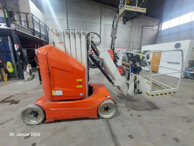 Jlg TOUCAN 12E PLUS 2015 - Personnel lift image 3 thumbnail
