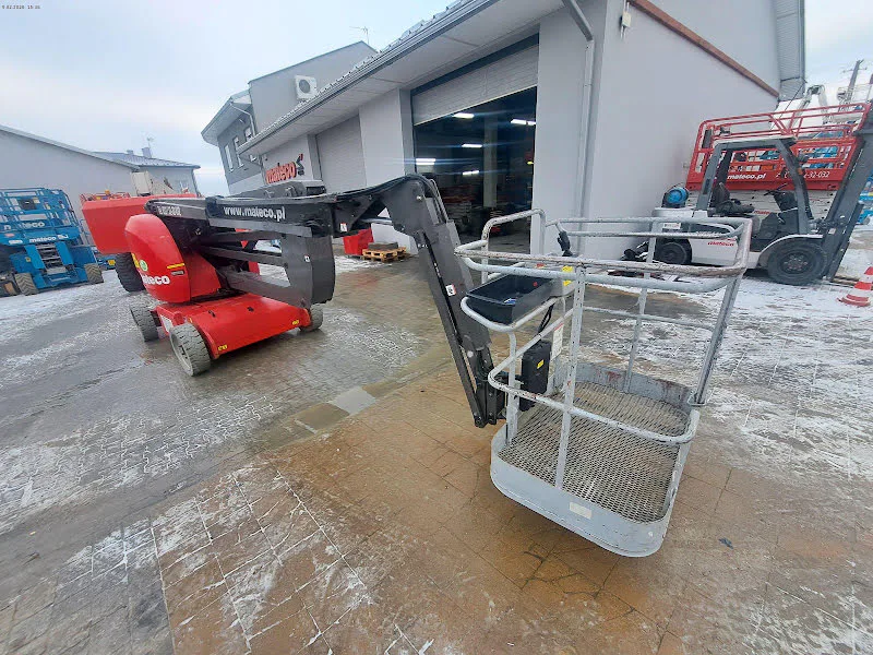 Manitou 170AETJ L 2015 - Nacelle articulée image 1
