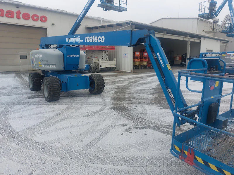 Genie Z-80/60 2015 - Articulated boom lift image 1