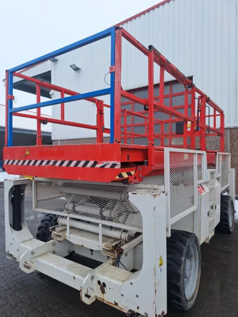 Genie GS-3390 RT 2015 - Scissor lift image 2 thumbnail