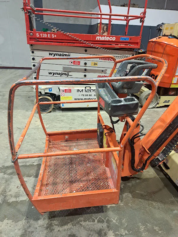 Jlg TOUCAN 12E PLUS 2015 - Personnel lift image 2 thumbnail