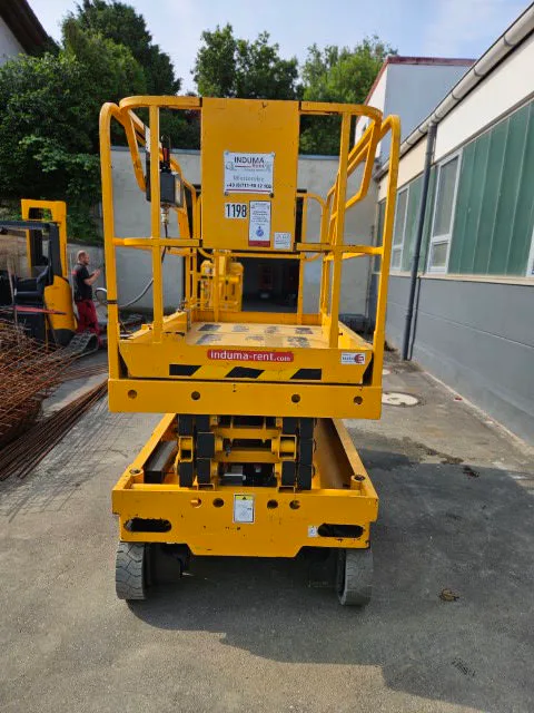 Haulotte COMPACT 10 2015 - Piattaforma a forbice immagine 2 miniatura